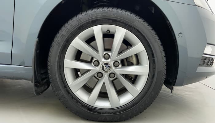 2019 Skoda Octavia LK 1.8 TSI AT, Petrol, Automatic, 18,604 km, Right Front Wheel