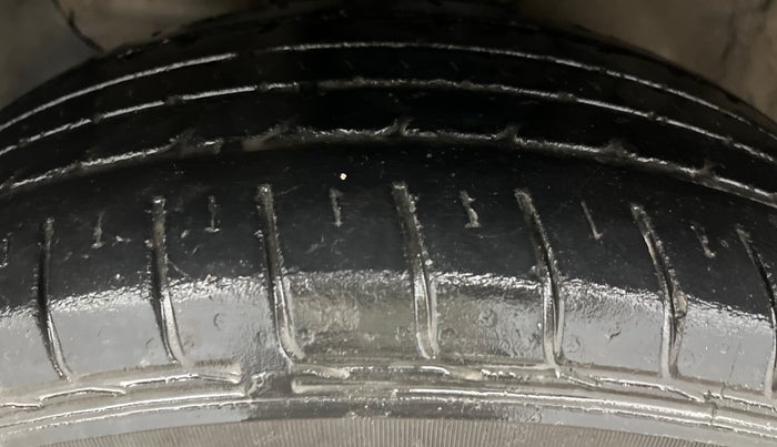 2016 Hyundai Creta S 1.6 PETROL, Petrol, Manual, 98,540 km, Left Front Tyre Tread