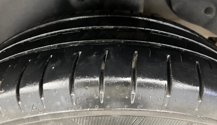 2016 Hyundai Creta S 1.6 PETROL, Petrol, Manual, 98,540 km, Left Rear Tyre Tread