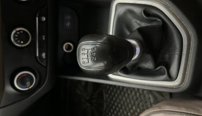 2016 Hyundai Creta S 1.6 PETROL, Petrol, Manual, 98,540 km, Gear Lever