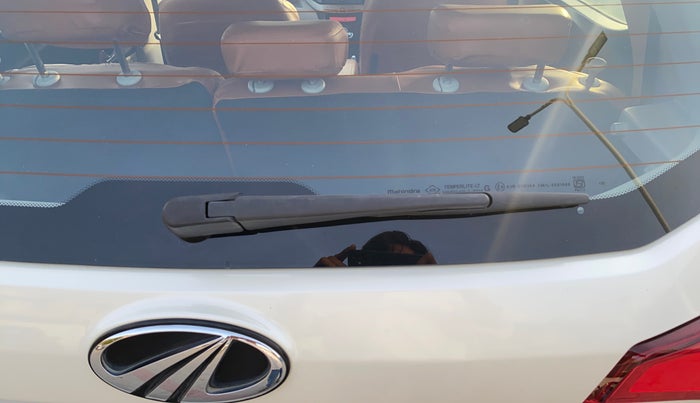 2022 Mahindra XUV300 W8 (O) 1.2 PETROL, Petrol, Manual, 80,884 km, Rear Wiper
