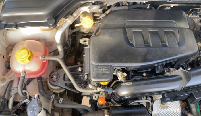 2022 Mahindra XUV300 W8 (O) 1.2 PETROL, Petrol, Manual, 80,884 km, Engine View - Right