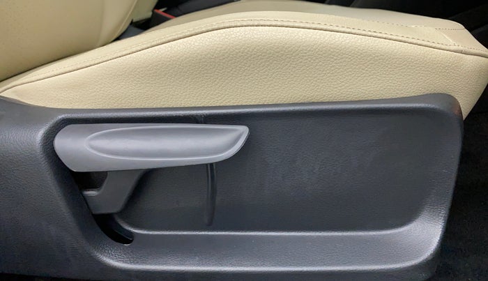 2021 Skoda Rapid STYLE 1.0 AT, Petrol, Automatic, 3,458 km, Driver Side Adjustment Panel