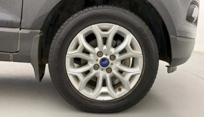 2014 Ford Ecosport 1.5 TITANIUM TI VCT AT, Petrol, Automatic, 66,514 km, Right Front Wheel