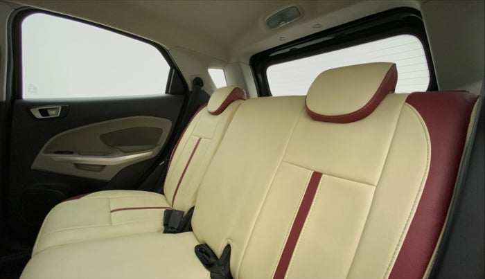 2014 Ford Ecosport 1.5 TITANIUM TI VCT AT, Petrol, Automatic, 66,514 km, Right Side Rear Door Cabin