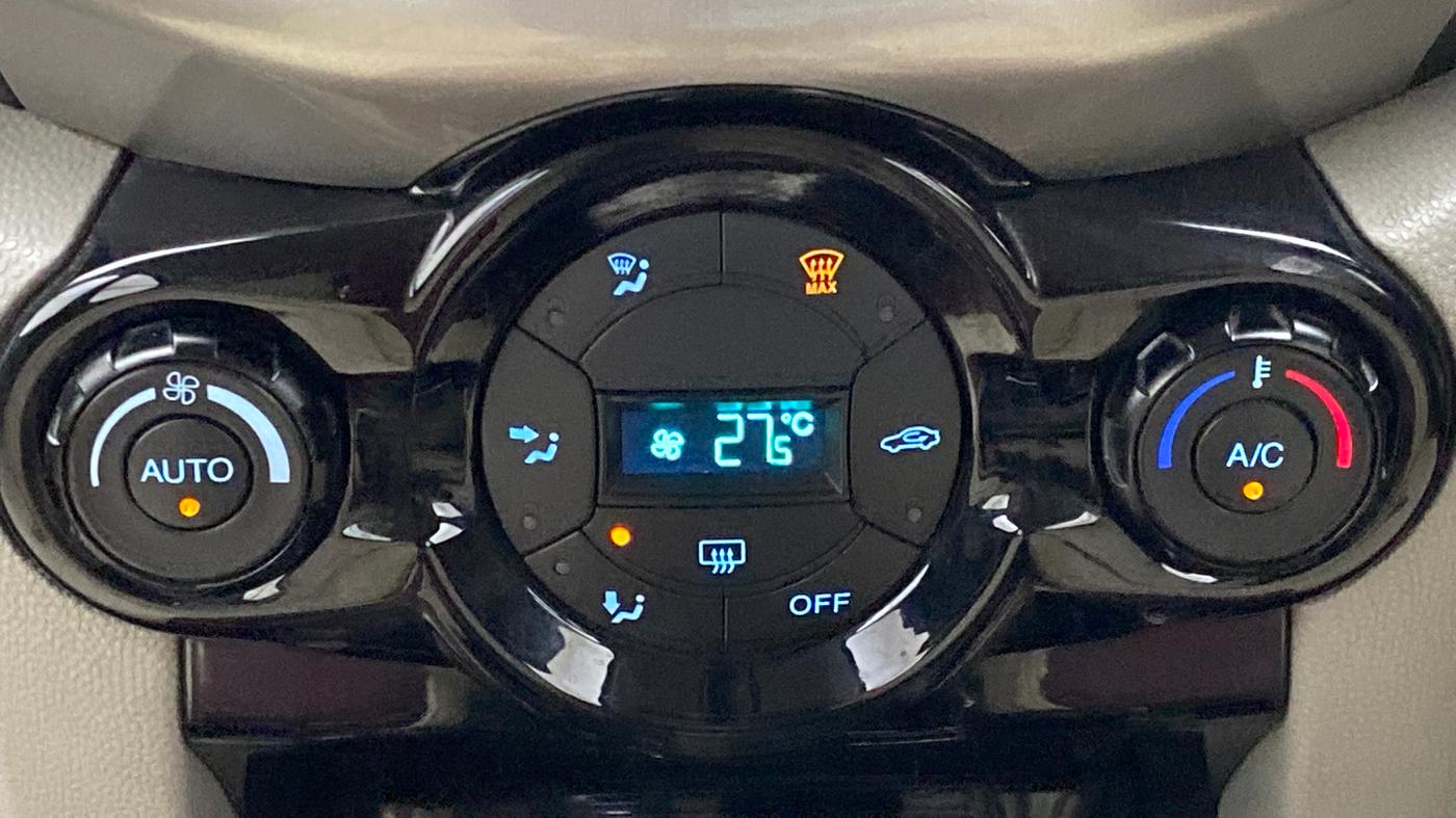 2014 Ford Ecosport 1.5 TITANIUM TI VCT AT, Petrol, Automatic, 66,514 km, Automatic Climate Control