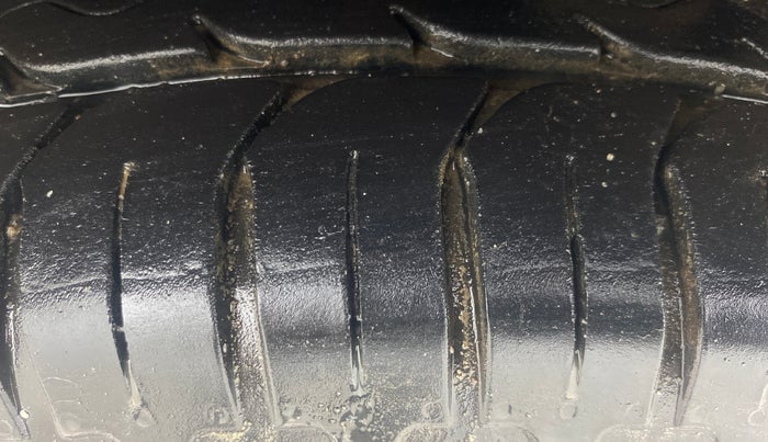 2022 Hyundai Verna SX (O) 1.5 CRDI AT, Diesel, Automatic, 88,680 km, Left Front Tyre Tread