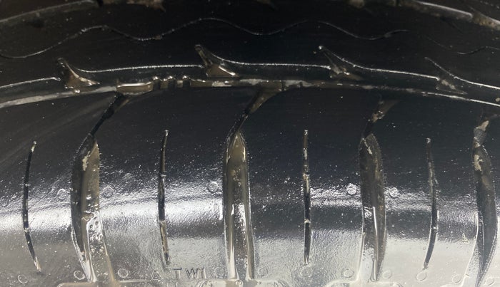 2022 Hyundai Verna SX (O) 1.5 CRDI AT, Diesel, Automatic, 88,680 km, Left Rear Tyre Tread