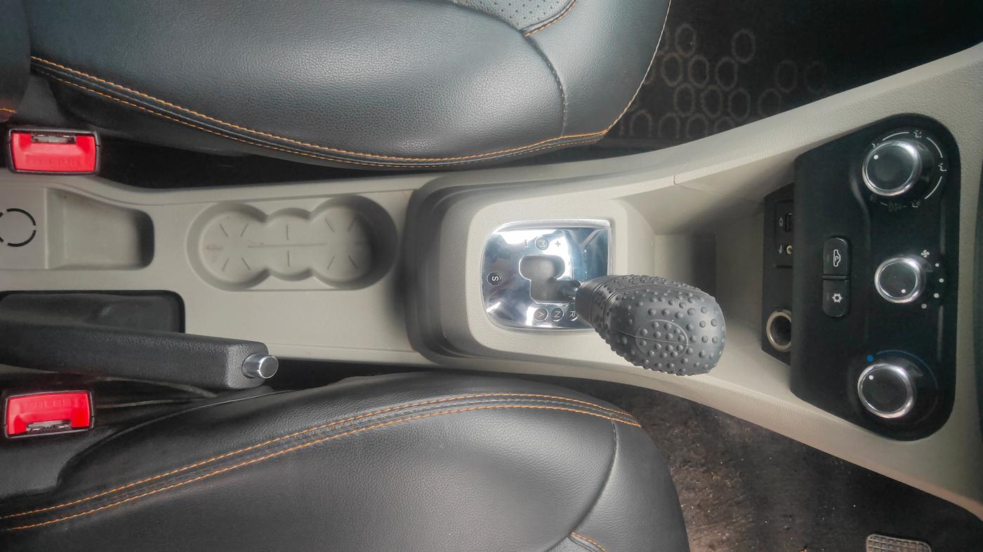 2018 Tata Tiago XZA PETROL, Petrol, Automatic, 72,397 km, Gear Lever