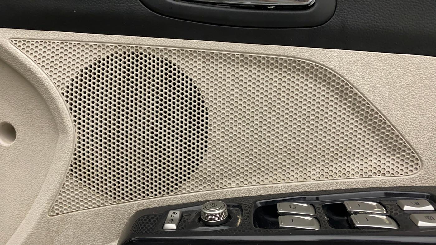 2019 Mahindra XUV300 W8 (O) 1.2 PETROL, Petrol, Manual, 48,244 km, Speaker