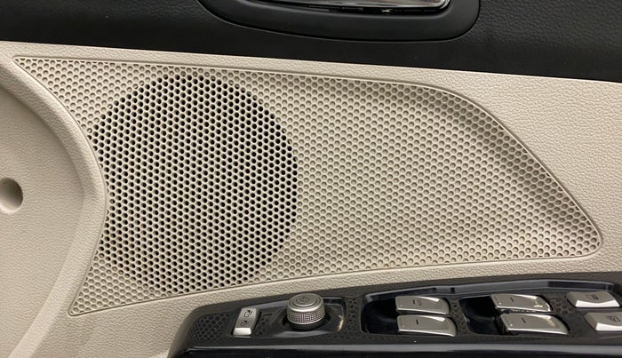 2019 Mahindra XUV300 W8 (O) 1.2 PETROL, Petrol, Manual, 48,244 km, Speaker