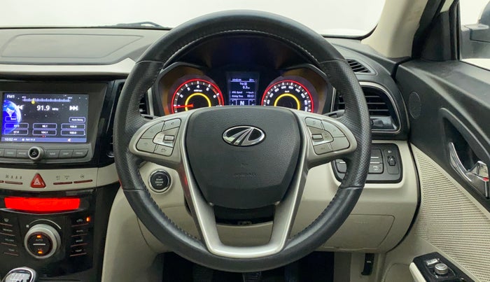 2019 Mahindra XUV300 W8 (O) 1.2 PETROL, Petrol, Manual, 48,244 km, Steering Wheel Close Up