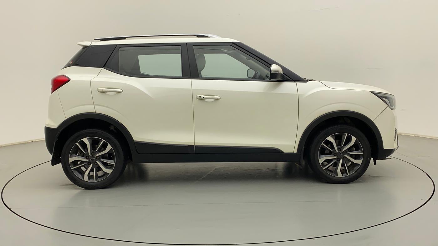 2019 Mahindra XUV300 W8 (O) 1.2 PETROL, Petrol, Manual, 48,244 km, Right Side View