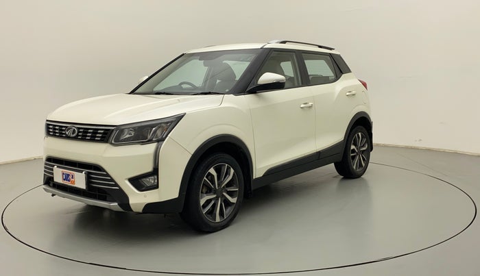 2019 Mahindra XUV300 W8 (O) 1.2 PETROL, Petrol, Manual, 48,244 km, Left Front Diagonal