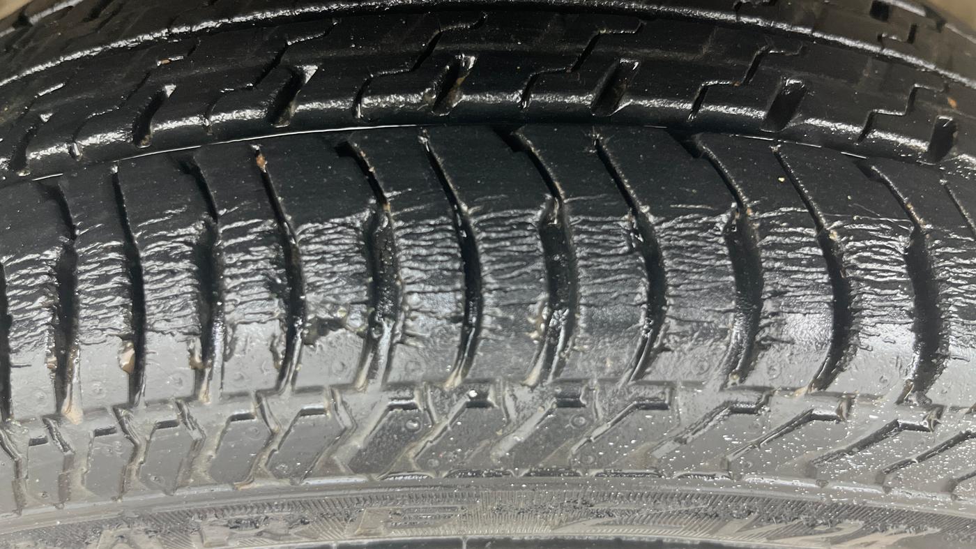 2016 Maruti Alto K10 VXI, Petrol, Manual, 18,871 km, Left Front Tyre Tread
