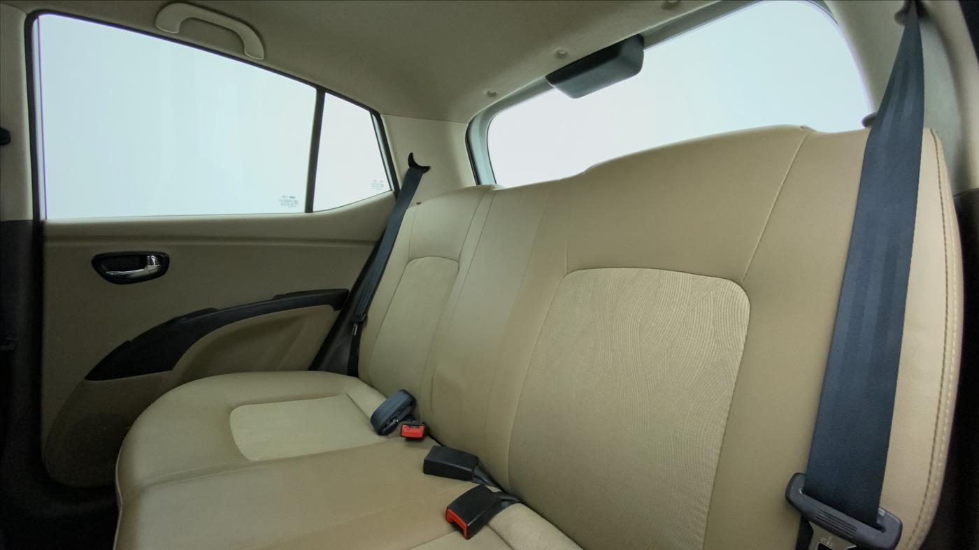 2013 Hyundai i10 MAGNA 1.1 IRDE2, Petrol, Manual, 39,265 km, Right Side Rear Door Cabin