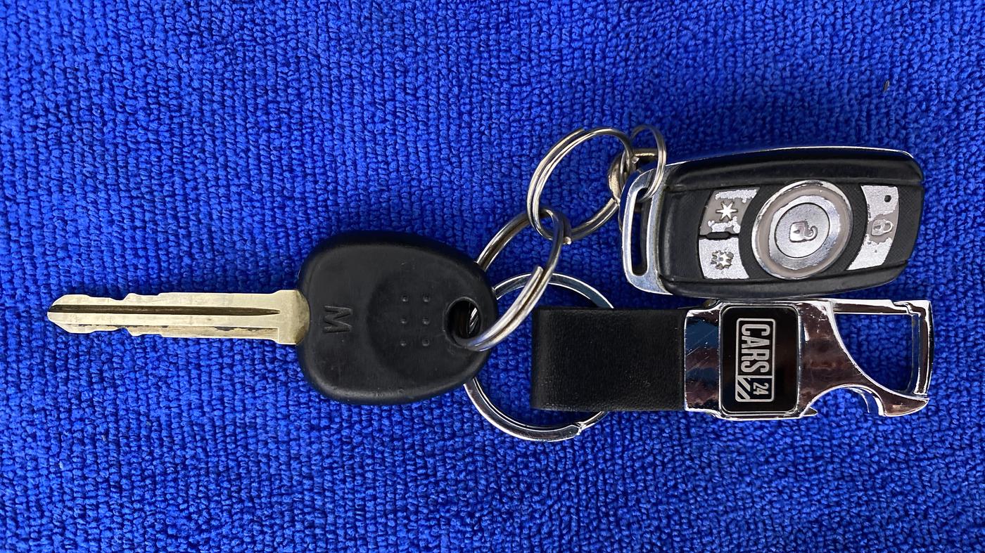 2013 Hyundai i10 MAGNA 1.1 IRDE2, Petrol, Manual, 39,265 km, Key Close Up
