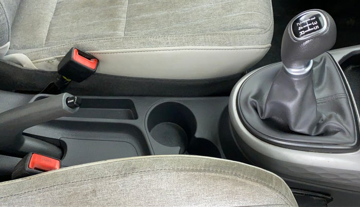 2020 Hyundai GRAND I10 NIOS SPORTZ CNG MT, CNG, Manual, 79,701 km, Gear Lever