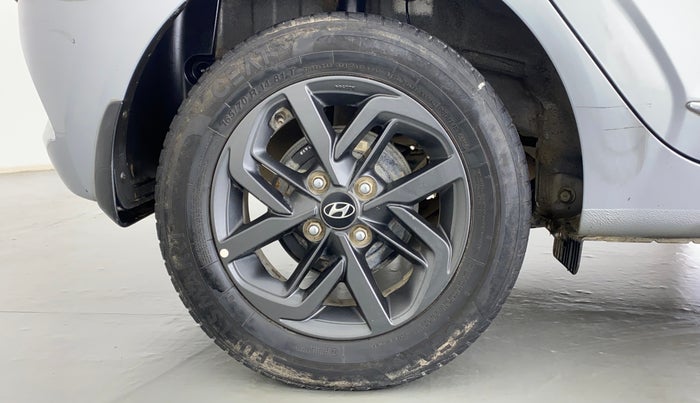 2020 Hyundai GRAND I10 NIOS SPORTZ CNG MT, CNG, Manual, 79,701 km, Right Rear Wheel