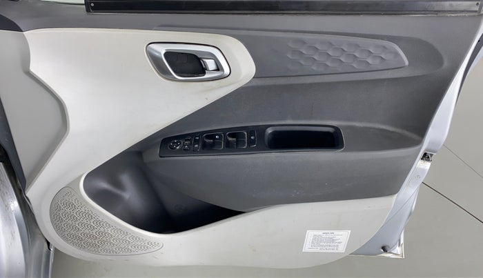 2020 Hyundai GRAND I10 NIOS SPORTZ CNG MT, CNG, Manual, 79,701 km, Driver Side Door Panels Control