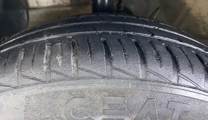 2020 Hyundai GRAND I10 NIOS SPORTZ CNG MT, CNG, Manual, 79,701 km, Left Front Tyre Tread