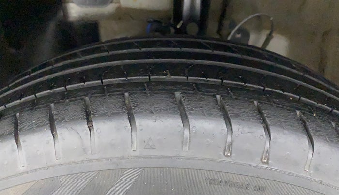 2020 Hyundai VENUE S 1.2, Petrol, Manual, 44,128 km, Left Front Tyre Tread