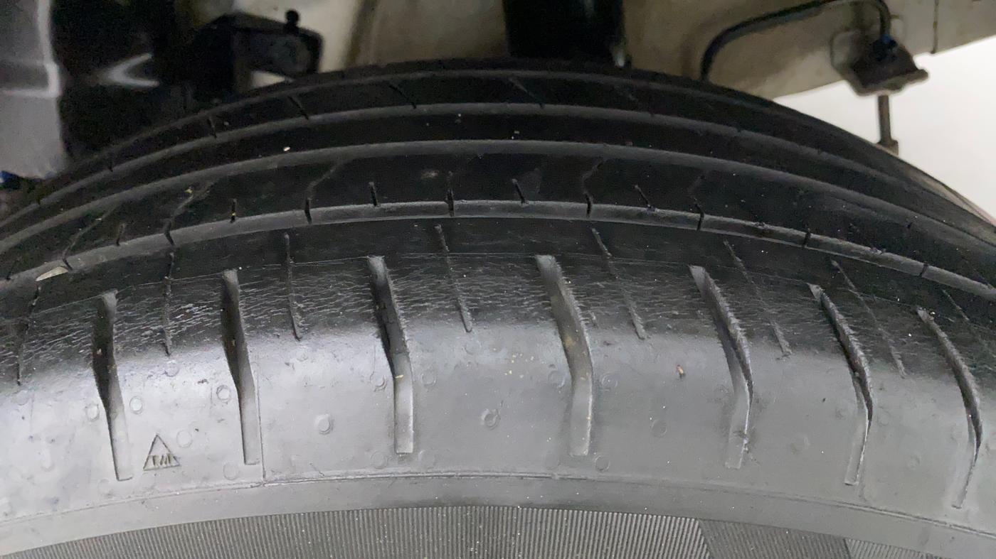 2020 Hyundai VENUE S 1.2, Petrol, Manual, 44,128 km, Left Rear Tyre Tread
