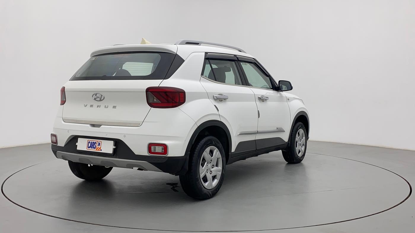 2020 Hyundai VENUE S 1.2, Petrol, Manual, 44,128 km, Right Back Diagonal