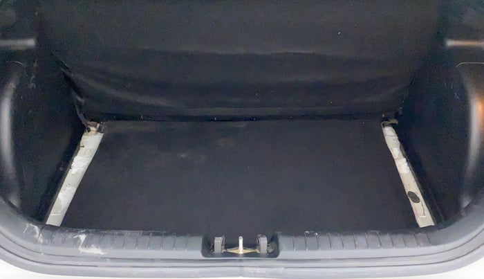 2020 Hyundai VENUE S 1.2, Petrol, Manual, 44,128 km, Boot Inside