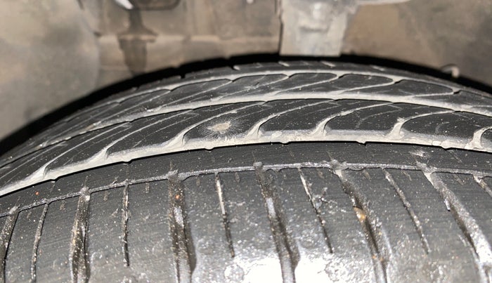 2022 Hyundai GRAND I10 NIOS ASTA 1.2 KAPPA VTVT, Petrol, Manual, 25,782 km, Left Front Tyre Tread