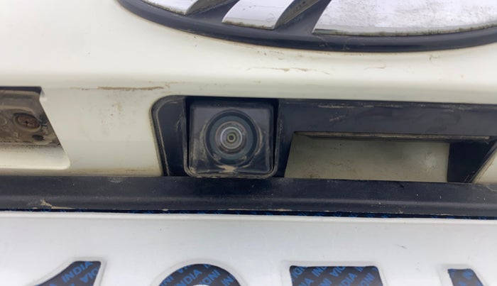 2021 Mahindra XUV300 W8 1.5 DIESEL, Diesel, Manual, 1,28,080 km, Parking Camera