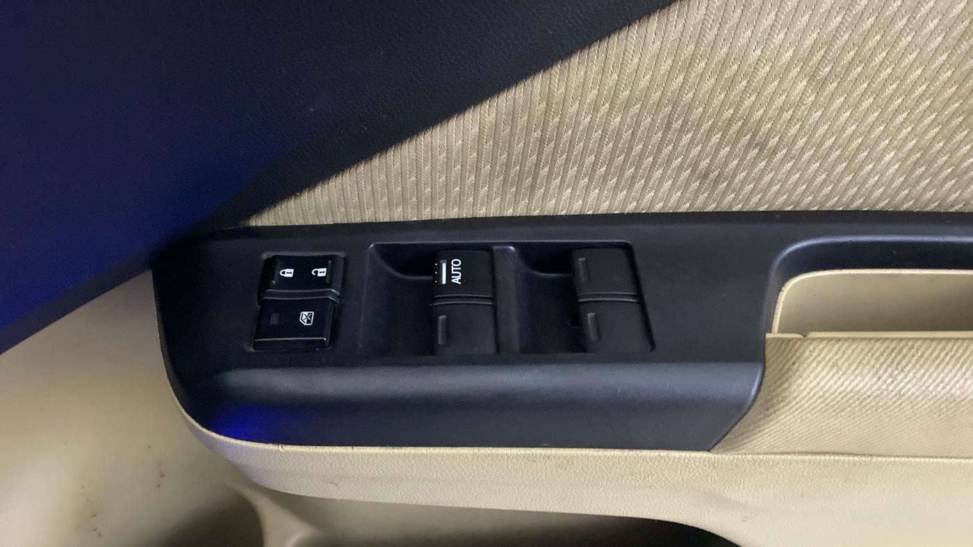 2019 Honda City 1.5L I-VTEC SV, Petrol, Manual, 68,183 km, Driver Side Door Panels Control