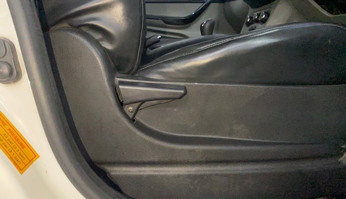 2019 Tata Tiago XM PETROL, CNG, Manual, 54,443 km, Driver Side Adjustment Panel