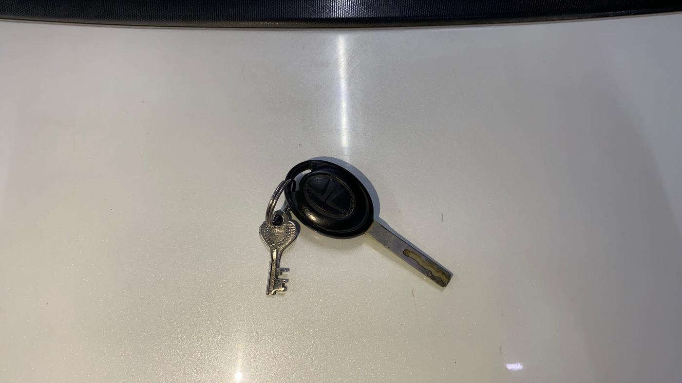 2019 Tata Tiago XM PETROL, CNG, Manual, 54,443 km, Key Close Up