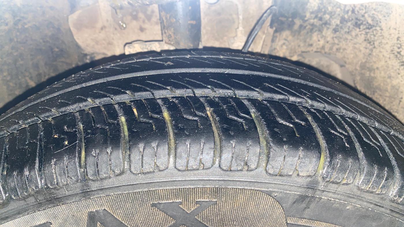 2019 Tata Tiago XM PETROL, CNG, Manual, 54,443 km, Right Front Tyre Tread