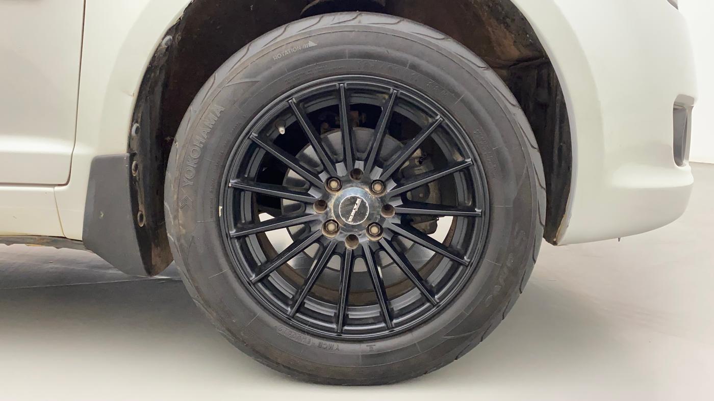 2012 Maruti Swift Dzire ZXI, Petrol, Manual, 36,201 km, Right Front Wheel