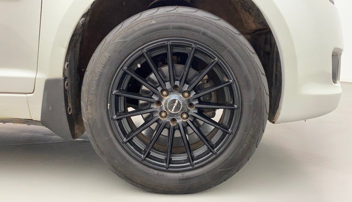 2012 Maruti Swift Dzire ZXI, Petrol, Manual, 36,201 km, Right Front Wheel