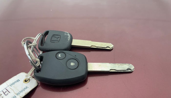 2014 Honda Amaze 1.2L I-VTEC S, Petrol, Manual, 57,678 km, Key Close Up