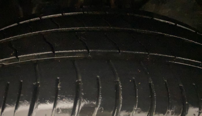 2019 Maruti Baleno SIGMA PETROL 1.2, Petrol, Manual, 9,341 km, Right Front Tyre Tread