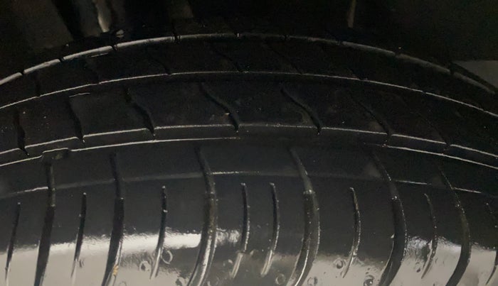 2019 Maruti Baleno SIGMA PETROL 1.2, Petrol, Manual, 9,341 km, Right Rear Tyre Tread