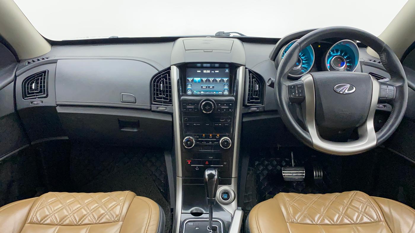 2019 Mahindra XUV500 W11 (O) AT, Diesel, Automatic, 87,992 km, Dashboard