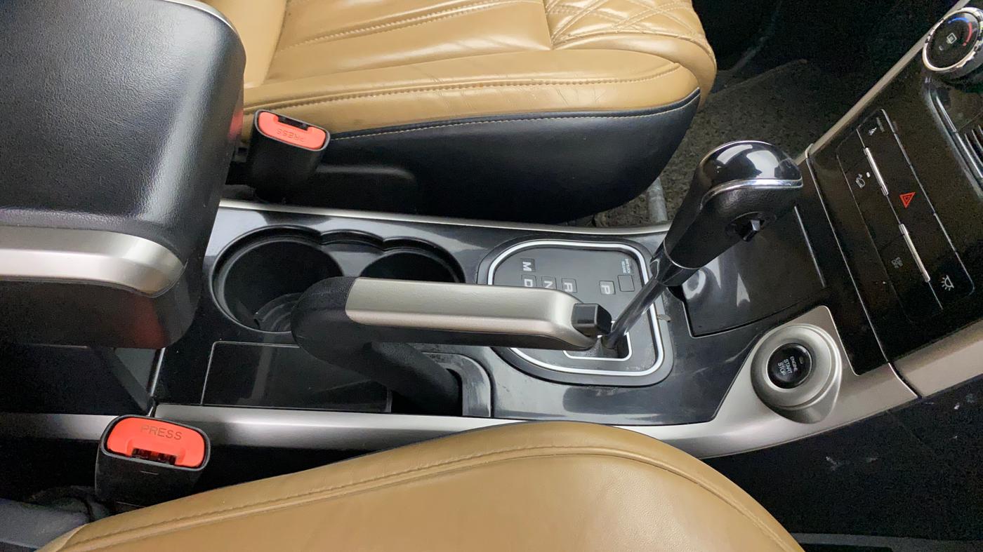 2019 Mahindra XUV500 W11 (O) AT, Diesel, Automatic, 87,992 km, Gear Lever