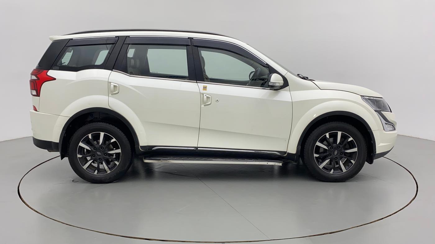 2019 Mahindra XUV500 W11 (O) AT, Diesel, Automatic, 87,992 km, Right Side View