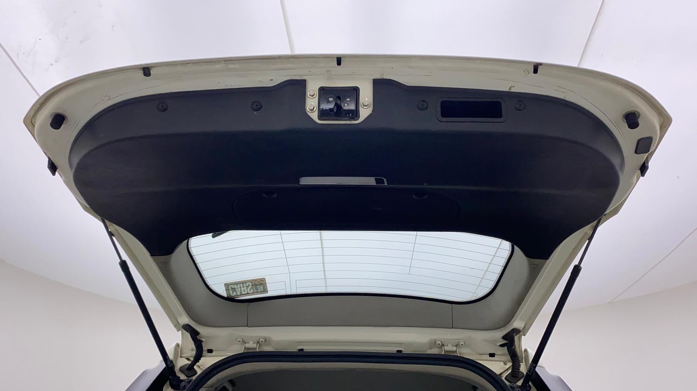 2019 Mahindra XUV500 W11 (O) AT, Diesel, Automatic, 87,992 km, Boot Door Open