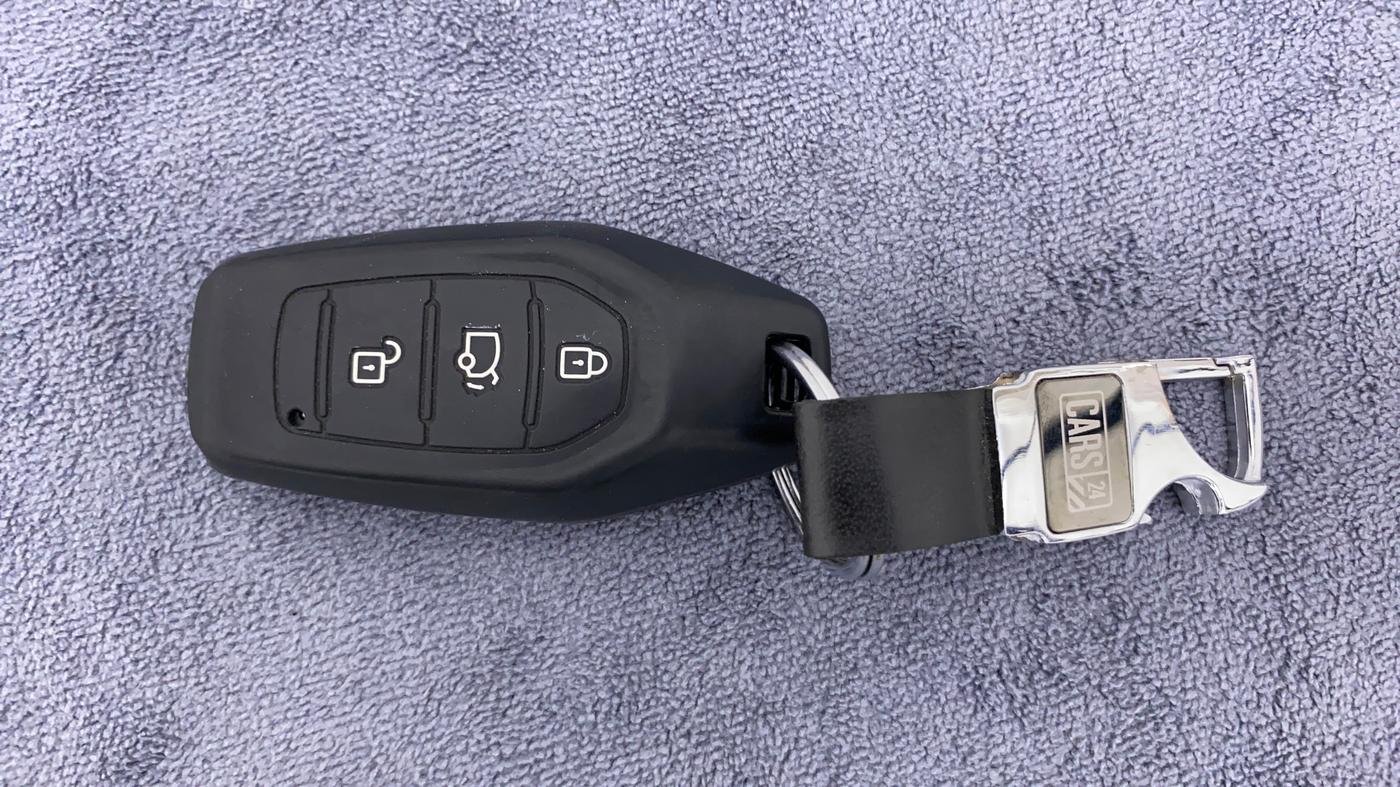 2019 Mahindra XUV500 W11 (O) AT, Diesel, Automatic, 87,992 km, Key Close Up