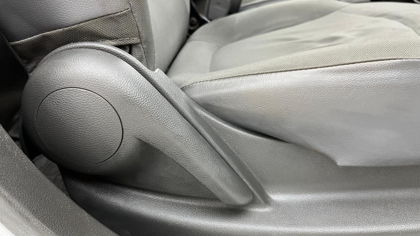 2014 Chevrolet Beat PS DIESEL, Diesel, Manual, 67,941 km, Driver Side Adjustment Panel