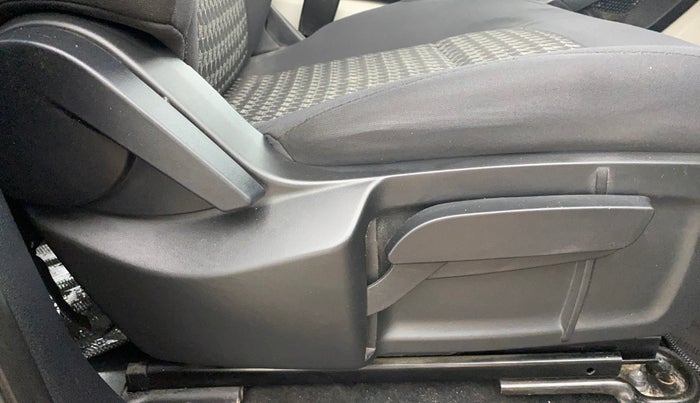 2022 Tata Safari XM, Diesel, Manual, 28,697 km, Driver Side Adjustment Panel