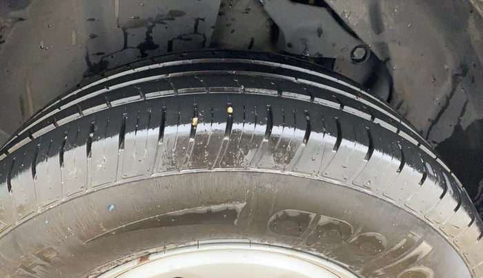 2022 Tata Safari XM, Diesel, Manual, 28,697 km, Right Rear Tyre Tread