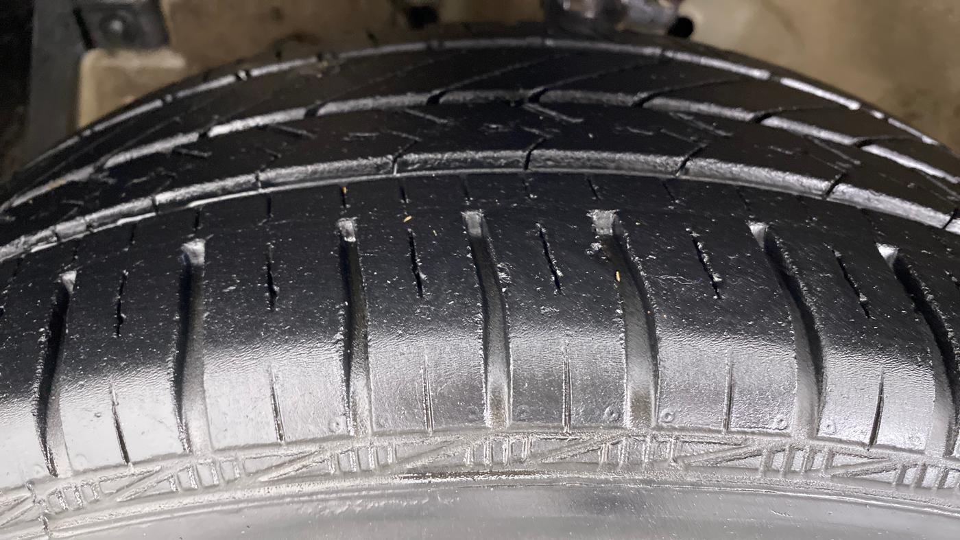 2015 Maruti Swift Dzire ZXI 1.2 BS IV, Petrol, Manual, 23,287 km, Left Front Tyre Tread