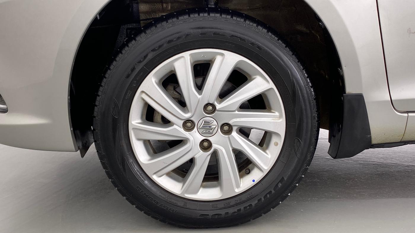 2015 Maruti Swift Dzire ZXI 1.2 BS IV, Petrol, Manual, 23,287 km, Left Front Wheel